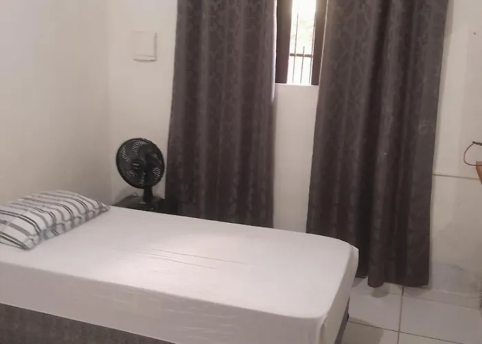 Casa do Mochileiro Airport Hostel&Pousada
