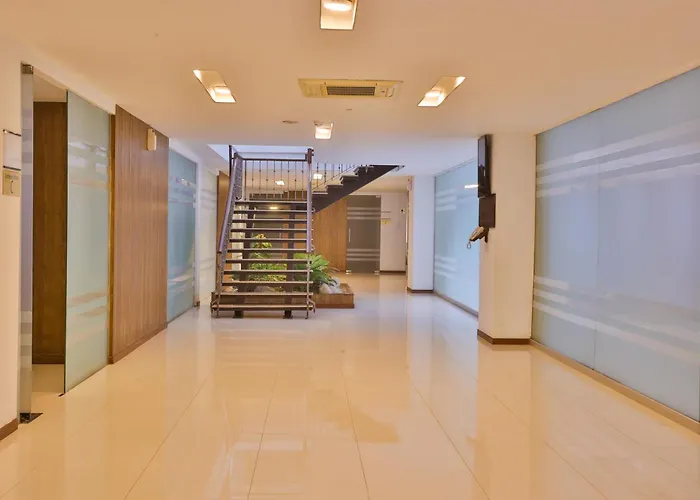 Avari Xpress Gulberg