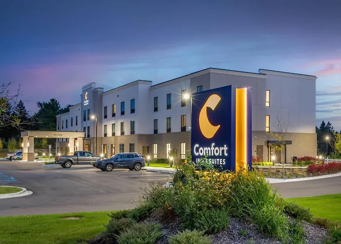Comfort Inn & Suites Clarkston Pine Knob Area