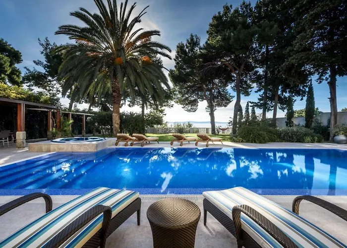 Luxury Seafront Villa Castello Split Near Old Town With Private Pool