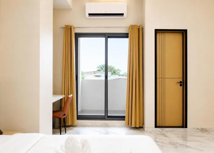 Ixoras Hotel Lemba