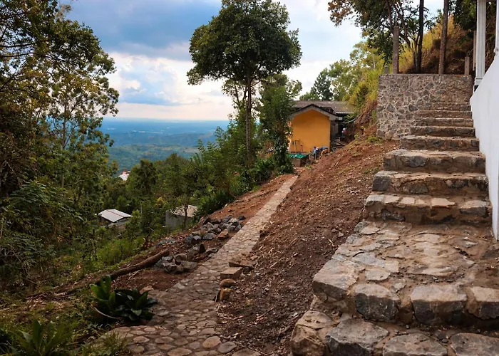Hill House Haldummulla