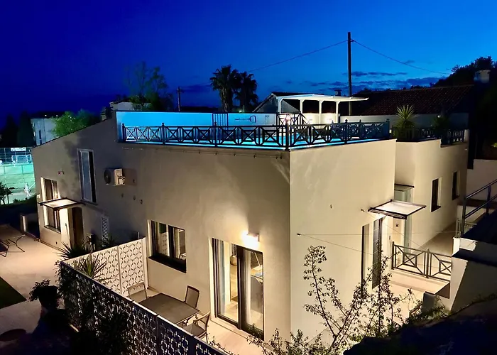 Luxury House Prestige Split