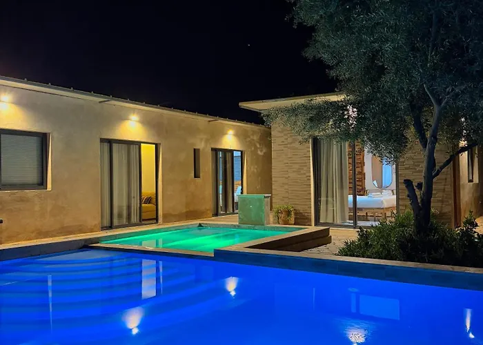Sèjour amoureux Villa de Charme Piscine Privèe et Spa