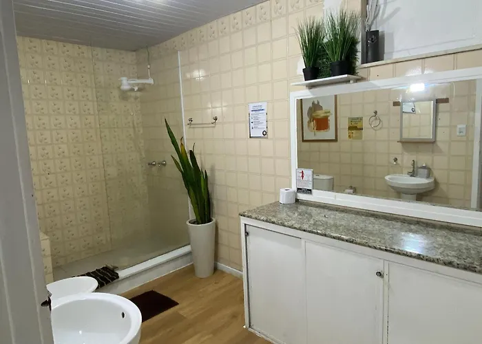 Quarto privado a 160 metros da Praia do Farol da barra l