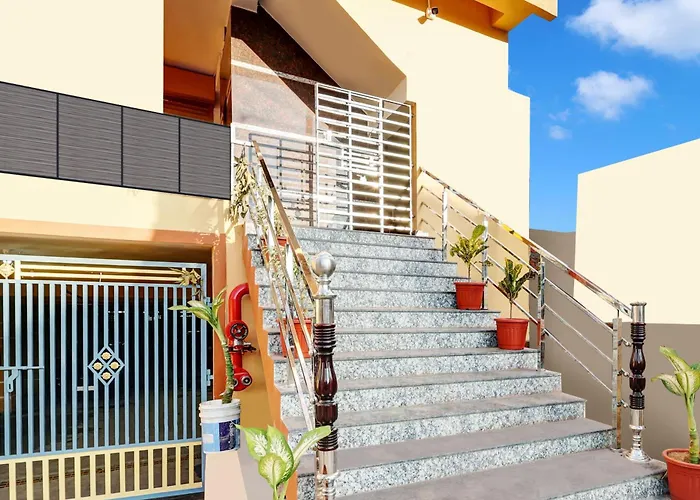 Super Hotel O Vizianagaram Near Railway Station