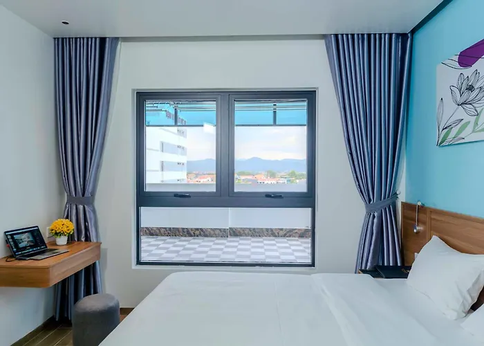 Rosalie Quang Binh Hotel