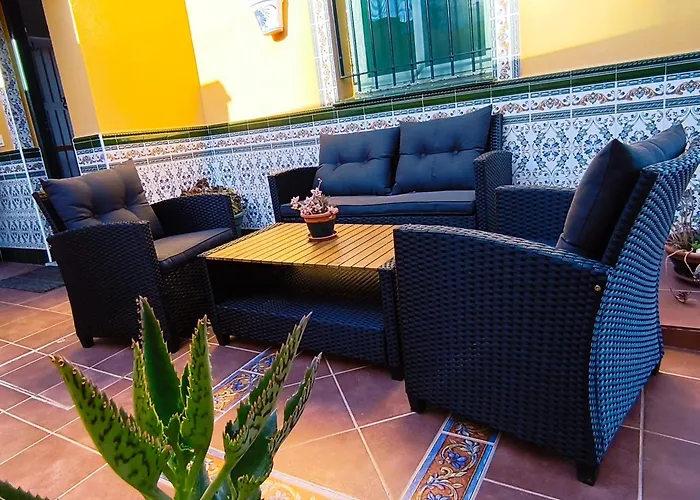 Private villa with pool&sea view near the beach Villa privada con piscina y vista al mar cerca de la playa