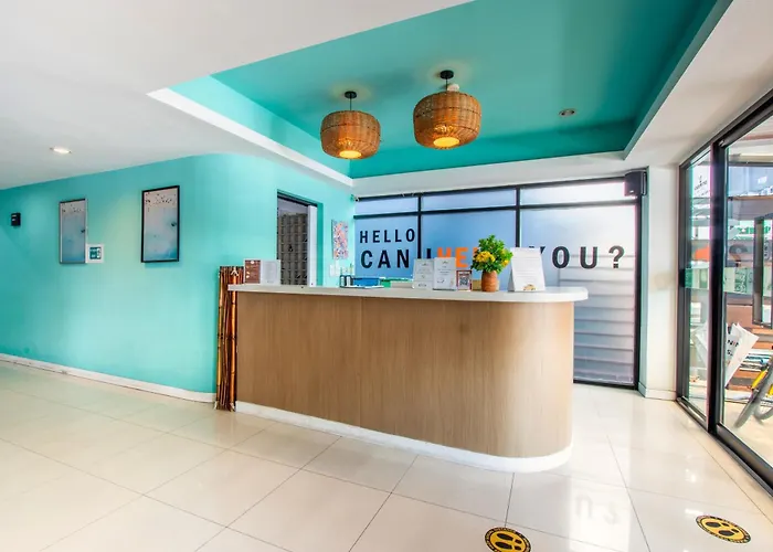 Jomtien Beach Sleep Inn - Steps From Beach & Market