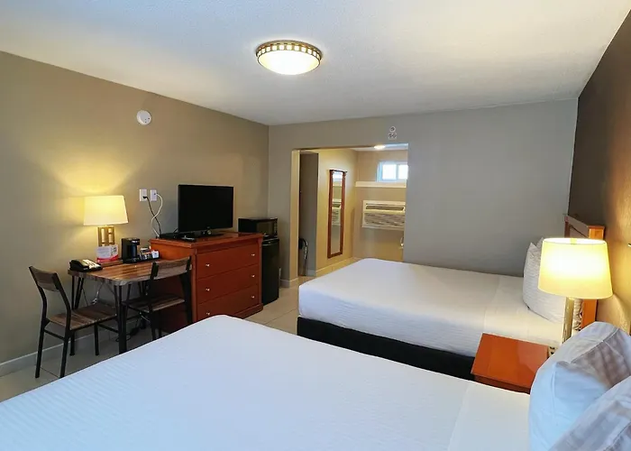 North Vancouver Hotel