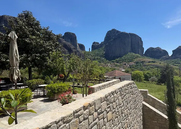 Hotel Doupiani House