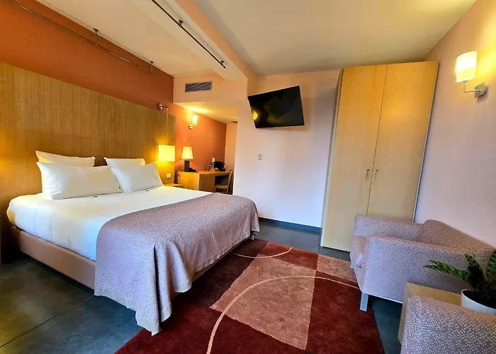 Hotel La Riviera Victoria