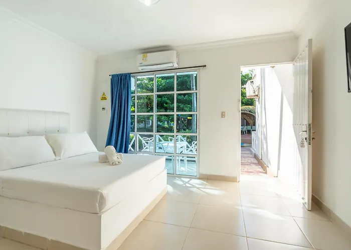 Hotel Tropical Inn