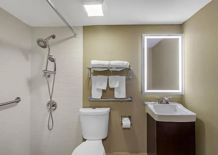 Comfort Inn & Suites Pottstown Eastern Gateway