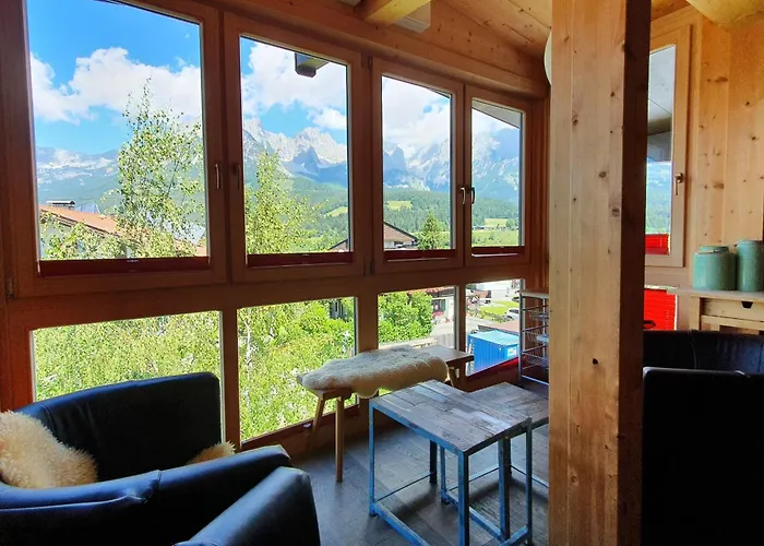 Alpking Hostel