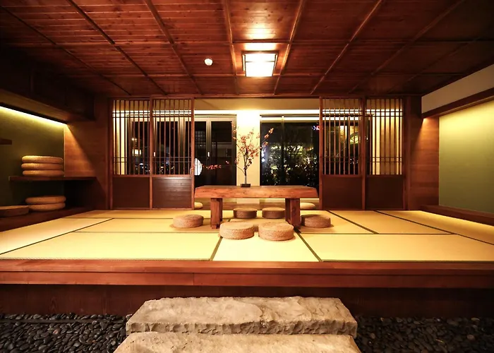 東旅湯宿京閣苑