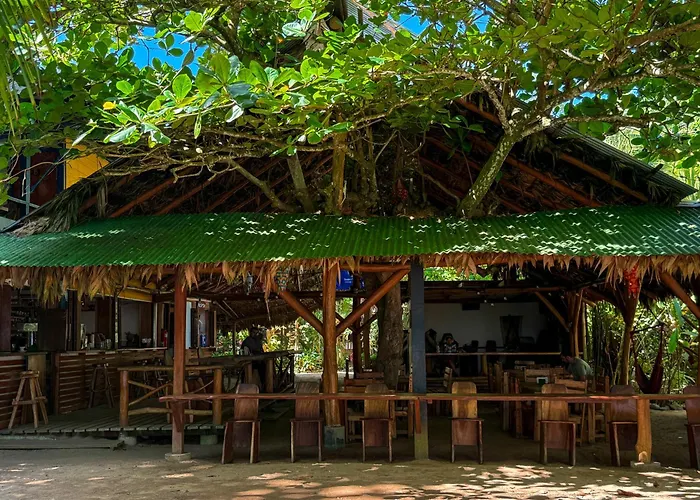 Playa 506 Beachfront Hostel