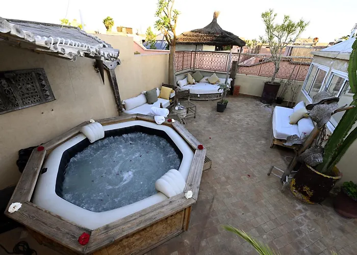 Riad Miss Caracal Jacuzzi & Rooftop