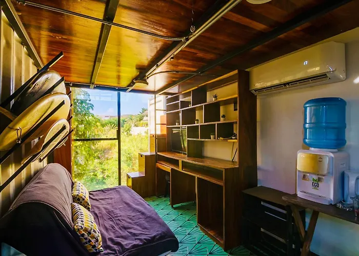 Cabane Container Hotel - Adults Only