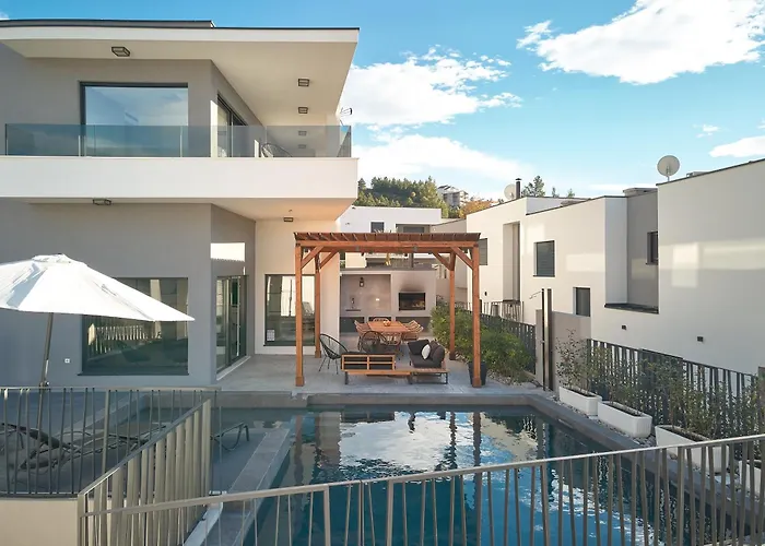 Luxury Villa Natali With Pool, Terrace And Sea View