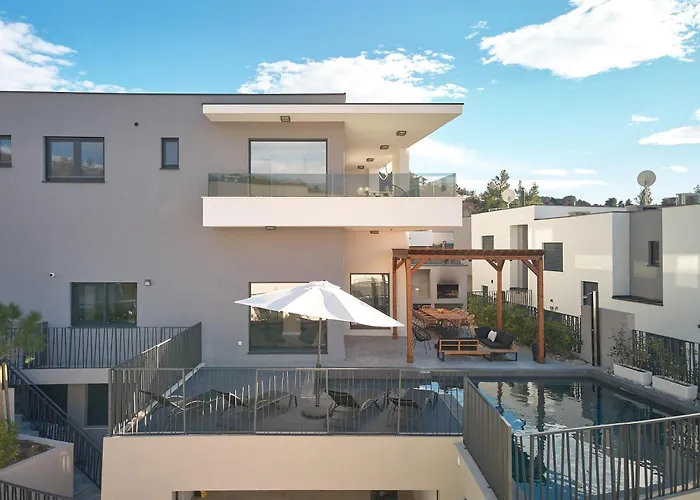 Luxury Villa Natali With Pool, Terrace And Sea View