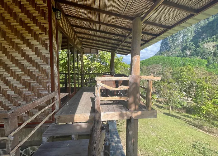 The Cliff And River Jungle Resort ภูผาและลำธารรีสอร์ท