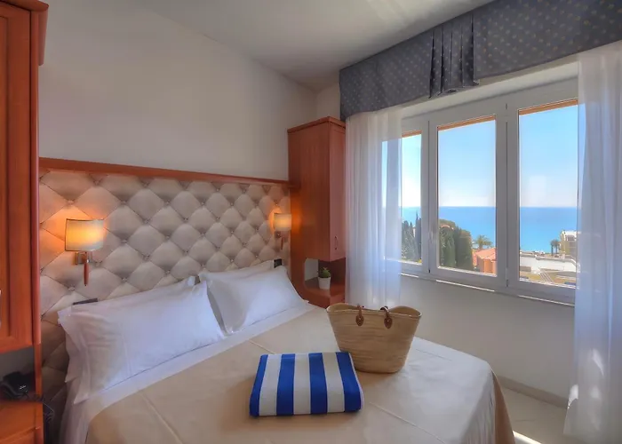 Hotel Noris