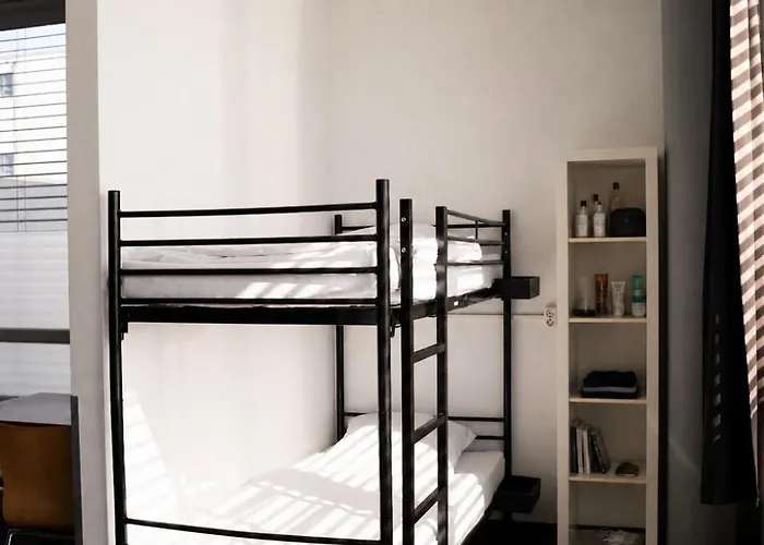 Arena Hostel & Monteurzimmer