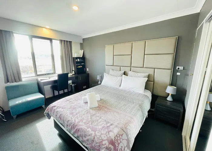 White Manor Motel