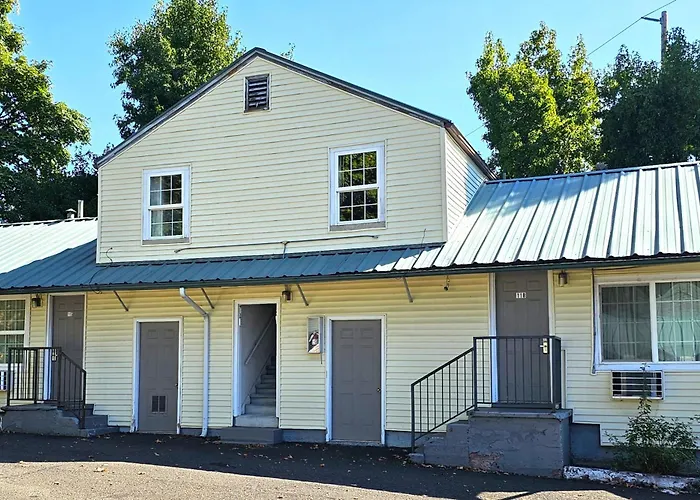 Budget Lodge By Oyo Portland West