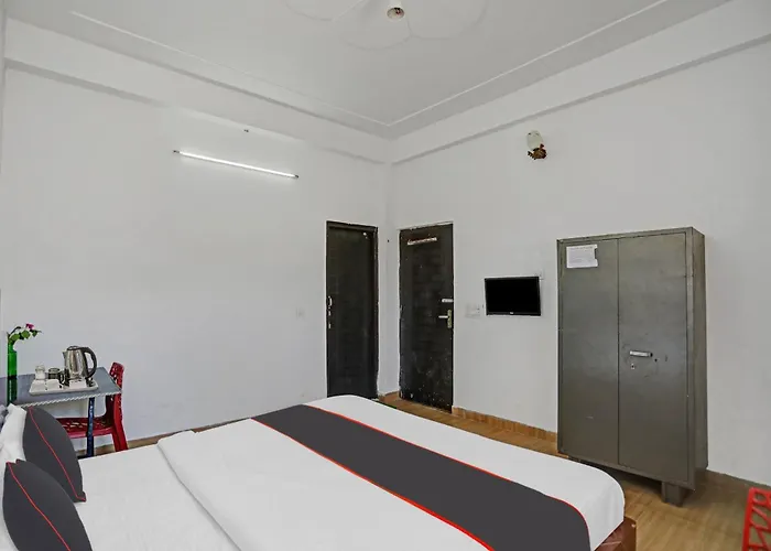 Hotel Naveen Stay