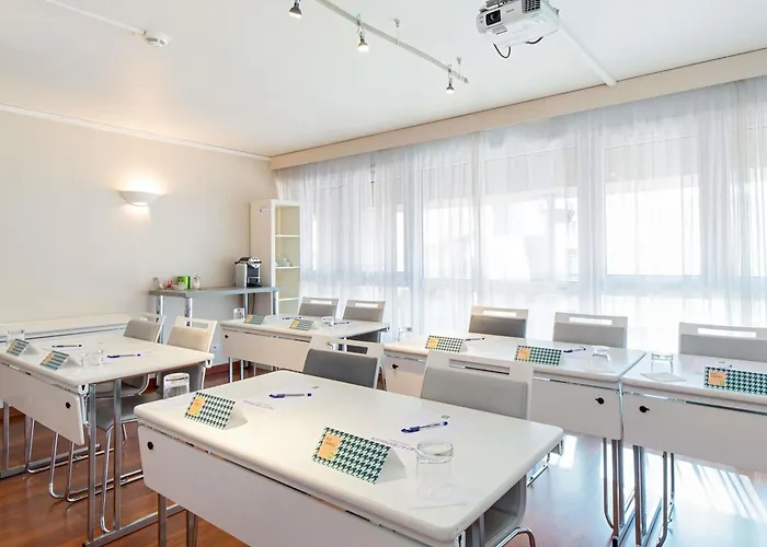 Ibis Styles Toulon Centre Port