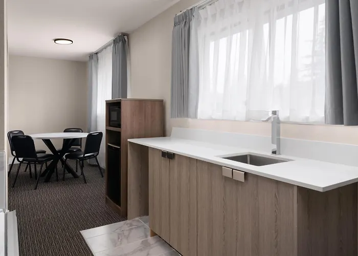 Anchor Inn & Suites, BW Signature Collection