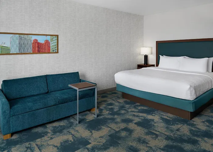 Hampton Inn & Suites Detroit/Troy
