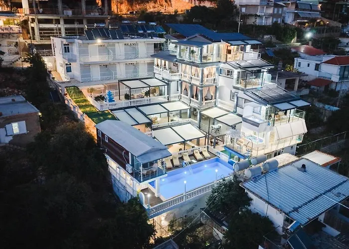 Qeparo Napolon Complex