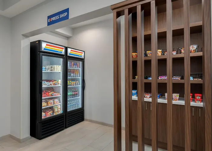 Holiday Inn Express & Suites Alexandria By Ihg