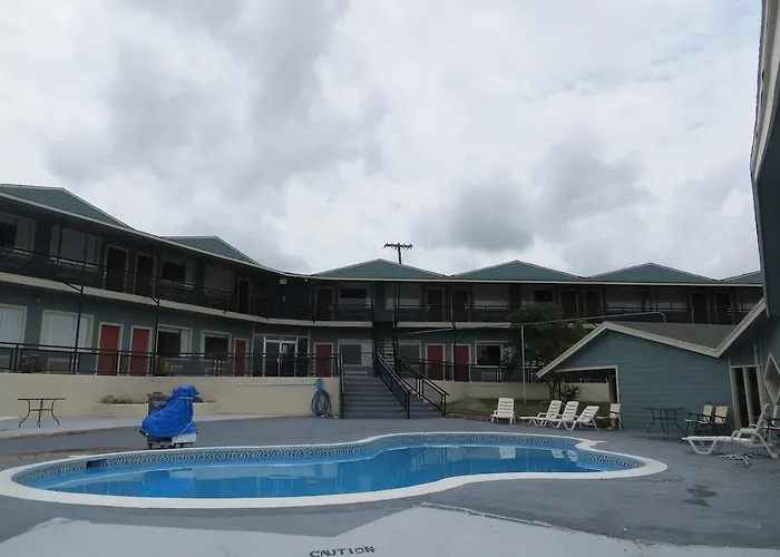Flagship Inn