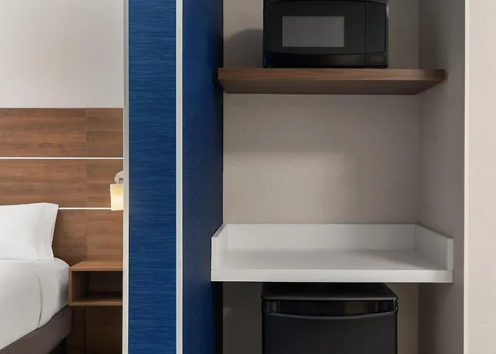 Holiday Inn Express & Suites - Aurora By Ihg