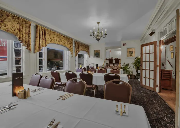 Lamies Inn & The Old Salt Tavern