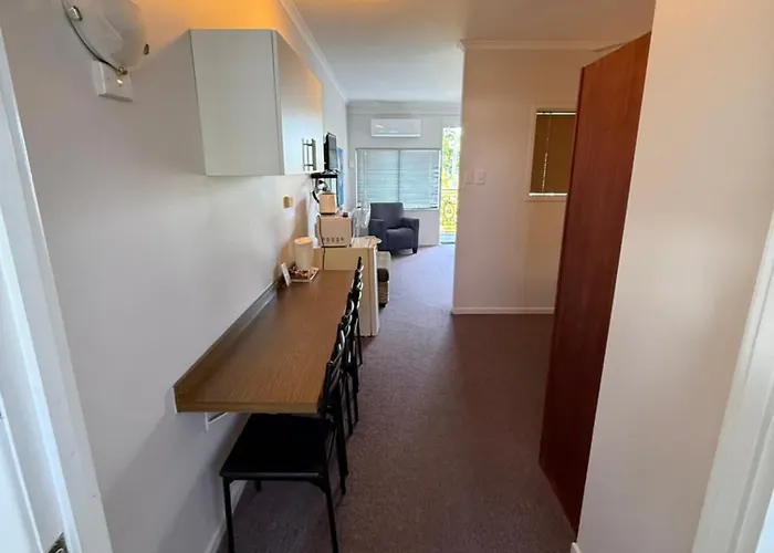 Tower Court Motel (Adults Only)