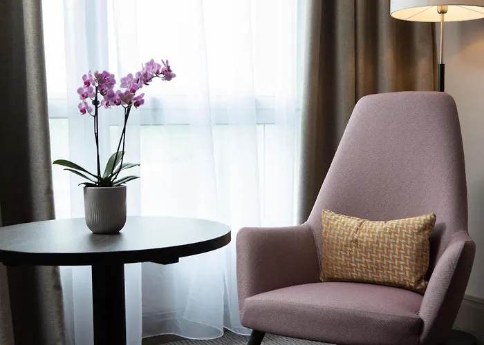 Doubletree By Hilton Dartford Bridge