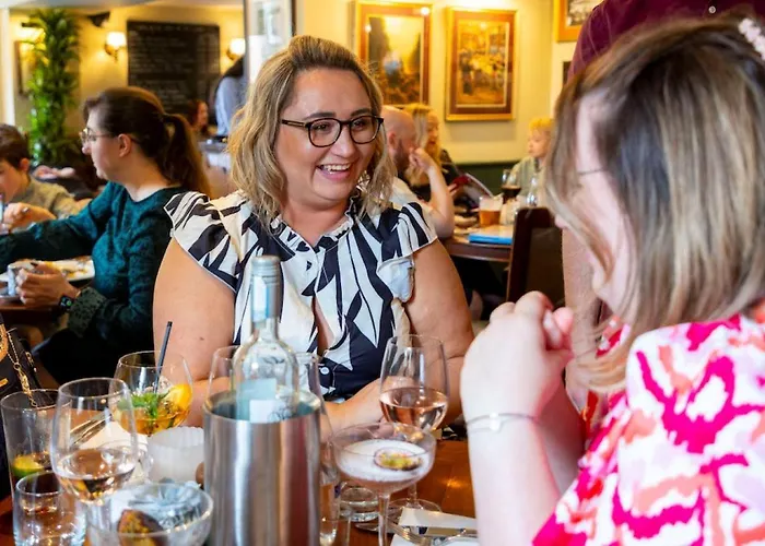 The Globe, Warwick, Warwickshire - Brunning & Price