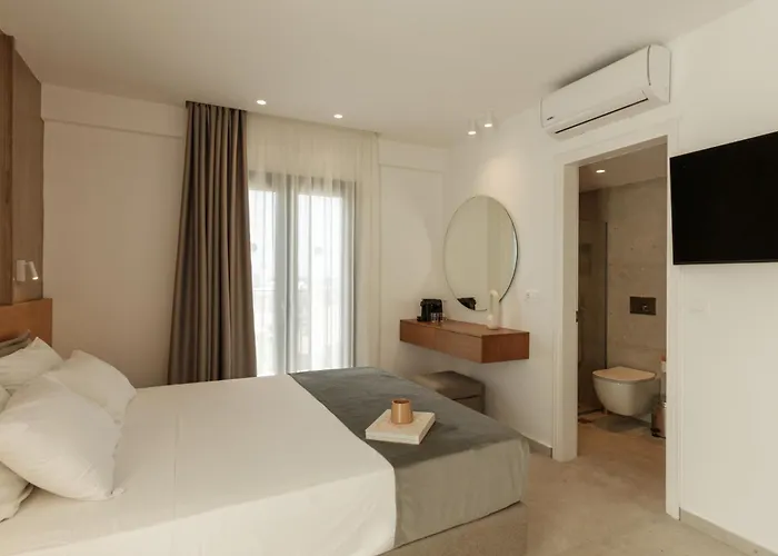 Nami Hotel & Suites