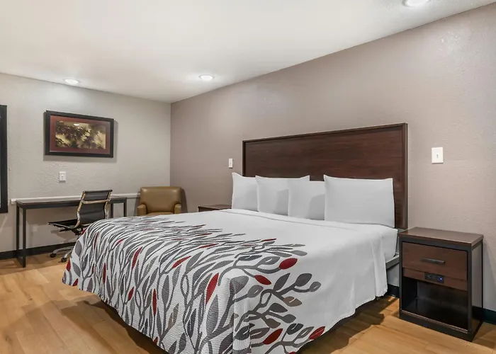 Red Roof Inn North Dallas - Park Central