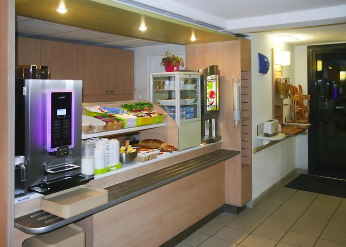 Ibis Budget Niort - La Creche