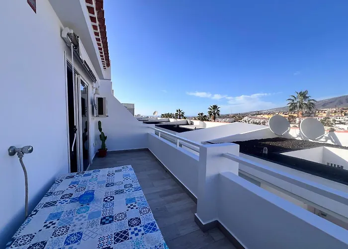 New Deluxe Sunny Bungalow