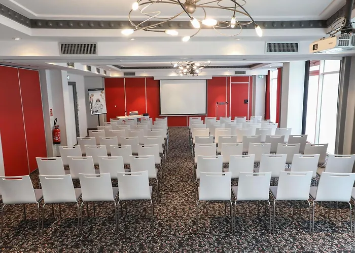 Hotel Mercure Lyon Centre Charpennes Parc De La Tete D'Or