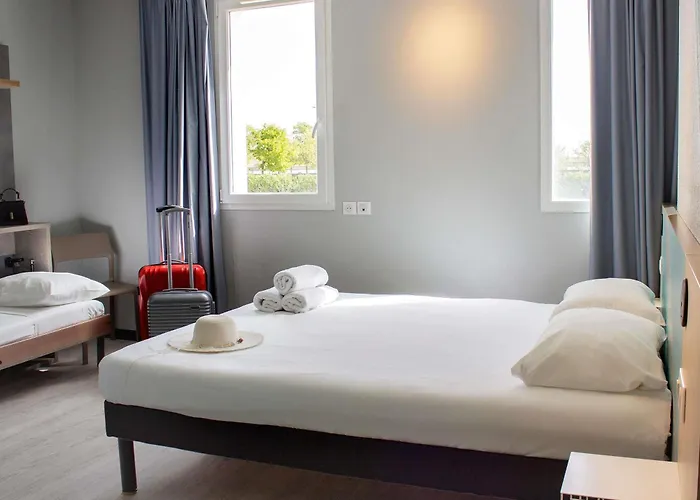 Ibis Budget Lunel Porte De Camargue