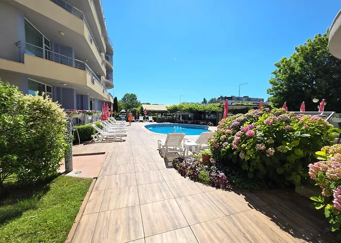 Favorit Aparthotel
