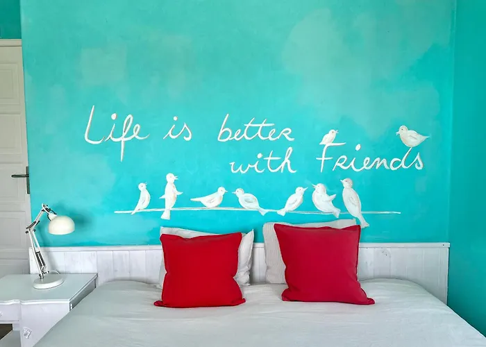 Chill In Ericeira Surf House